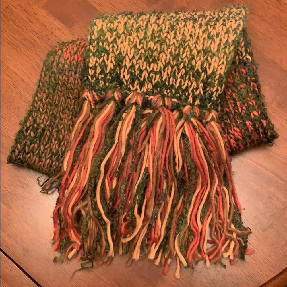 NWOT Life Is Good Wool scarf